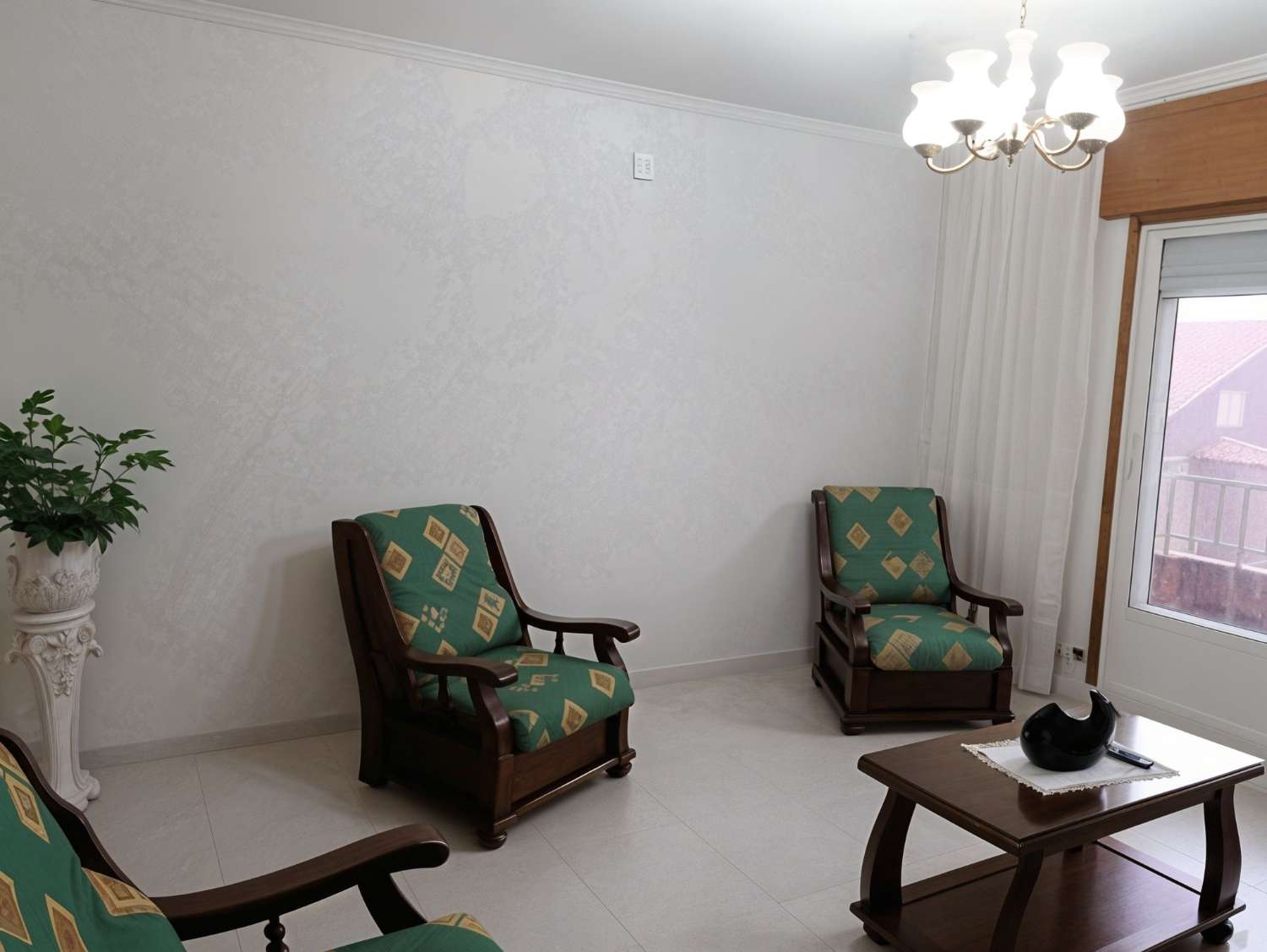 A7252: Sanxenxo: Wohnung mit Terrasse bis Fassade, nur wenige Meter vom Meer entfernt...
