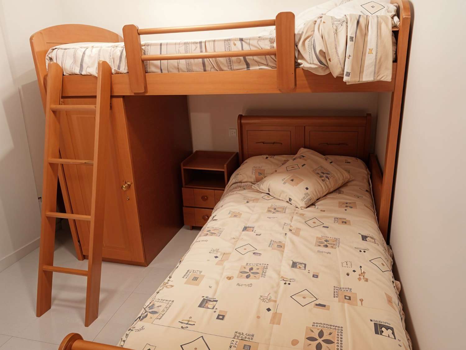 A7252: Sanxenxo: Wohnung mit Terrasse bis Fassade, nur wenige Meter vom Meer entfernt...