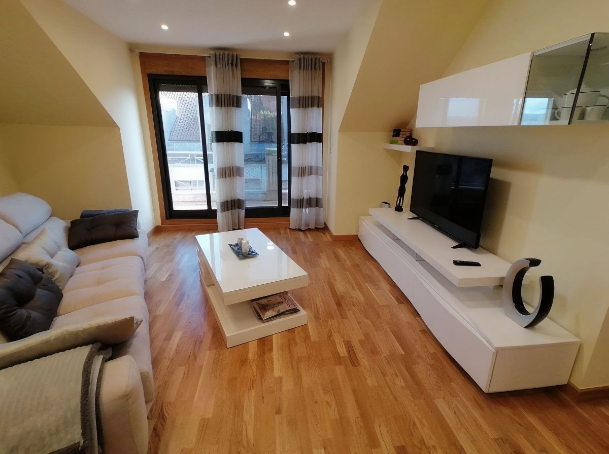 A7273: Penthouse med terrasse få meter fra havet...