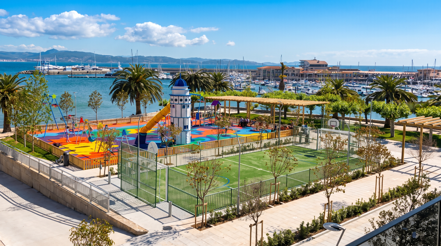 Sanxenxo: A7312: Apartment with terrace 20 meters from the sea...