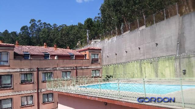 Raxo: Atico con terraza, 2 dormitorios, garaje, trastero, piscina comunitaria....